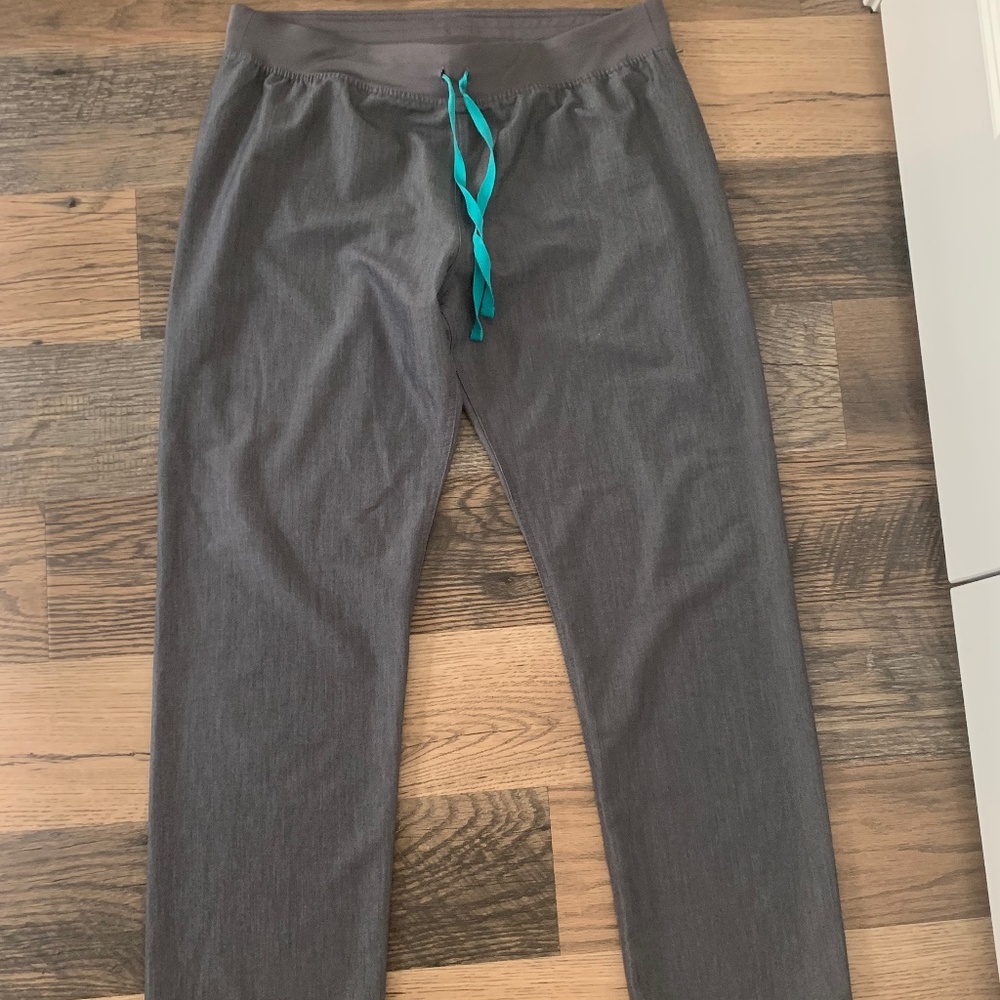 FIGS Scrub Pants, Graphite, Size (L)